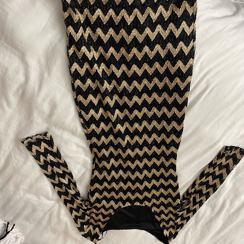 Worn ONCE. Cute NYE body on dress in SM